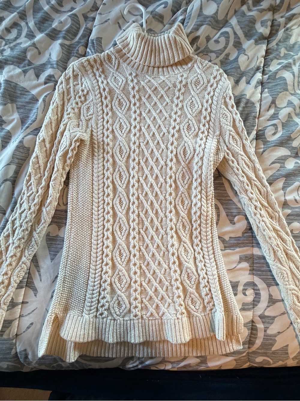 Lands’ End Cream Cable Knit Turtleneck Sweater Women’s Small 6-8 High Low Hem